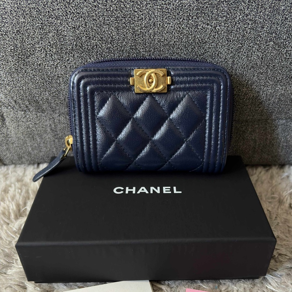 CHANEL Dark Blue Card Holder with Gold Details